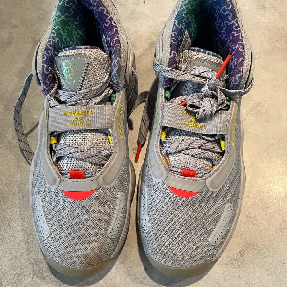 Size 6 ADIDAS D.O.N. Issue #3 Autism Awareness-Great Condition